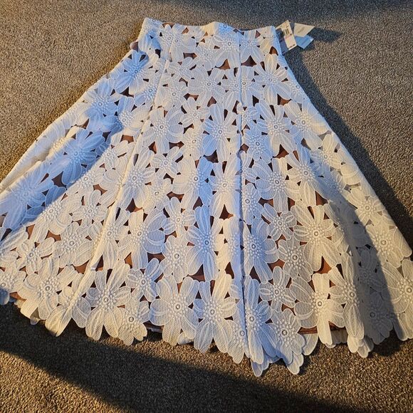 NWT Michael Kors Beautiful Floral Skirt with Slip size 6
